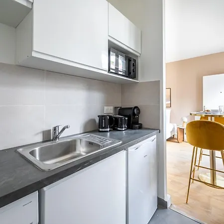 Charming In The Heart Of Issy-les-Moulineaux