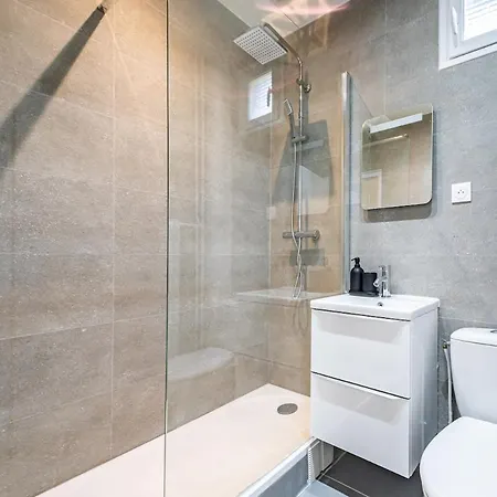 Charming In The Heart Of Issy-les-Moulineaux